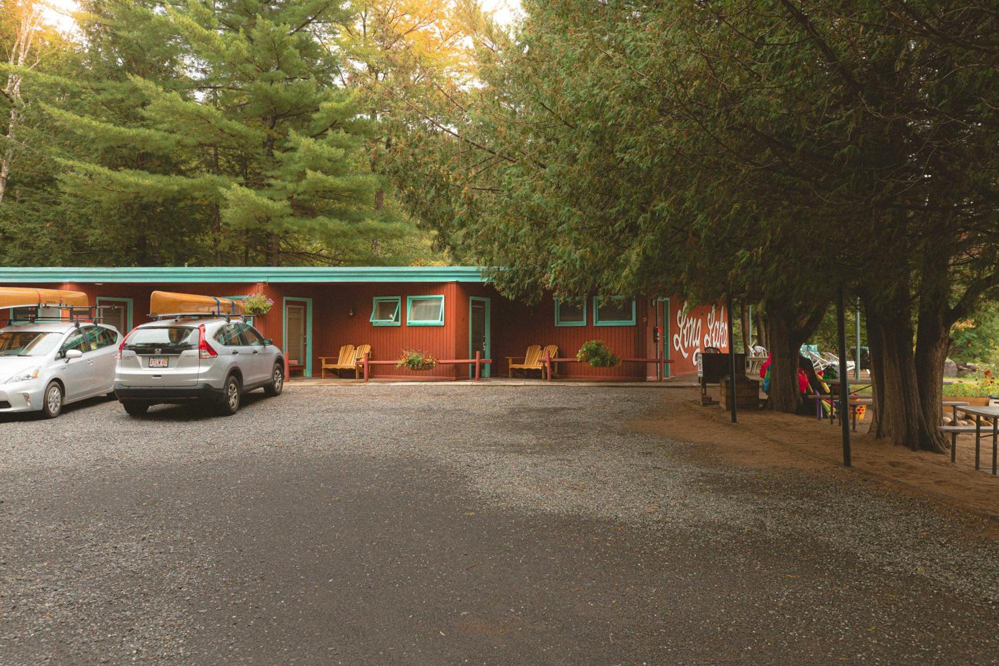 Motel Long Lake And Cottages Quarto foto